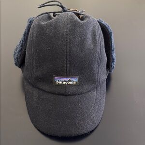 Patagonia Mens Navy ear muffler baseball hat